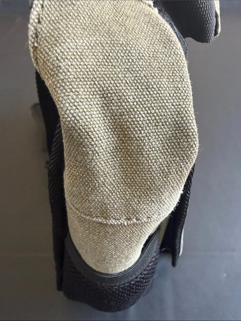 SwissGear Khaki Black Crossbody Messenger Travel Ba
